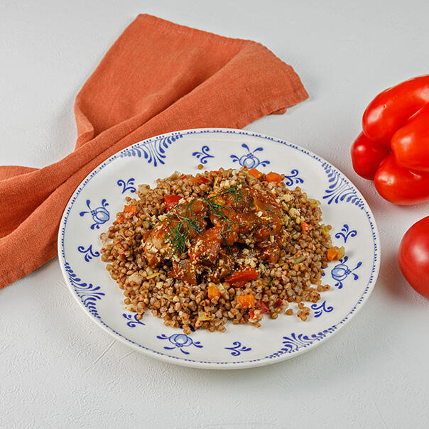 Милти: Чахохбили из курицы с гречневой кашей