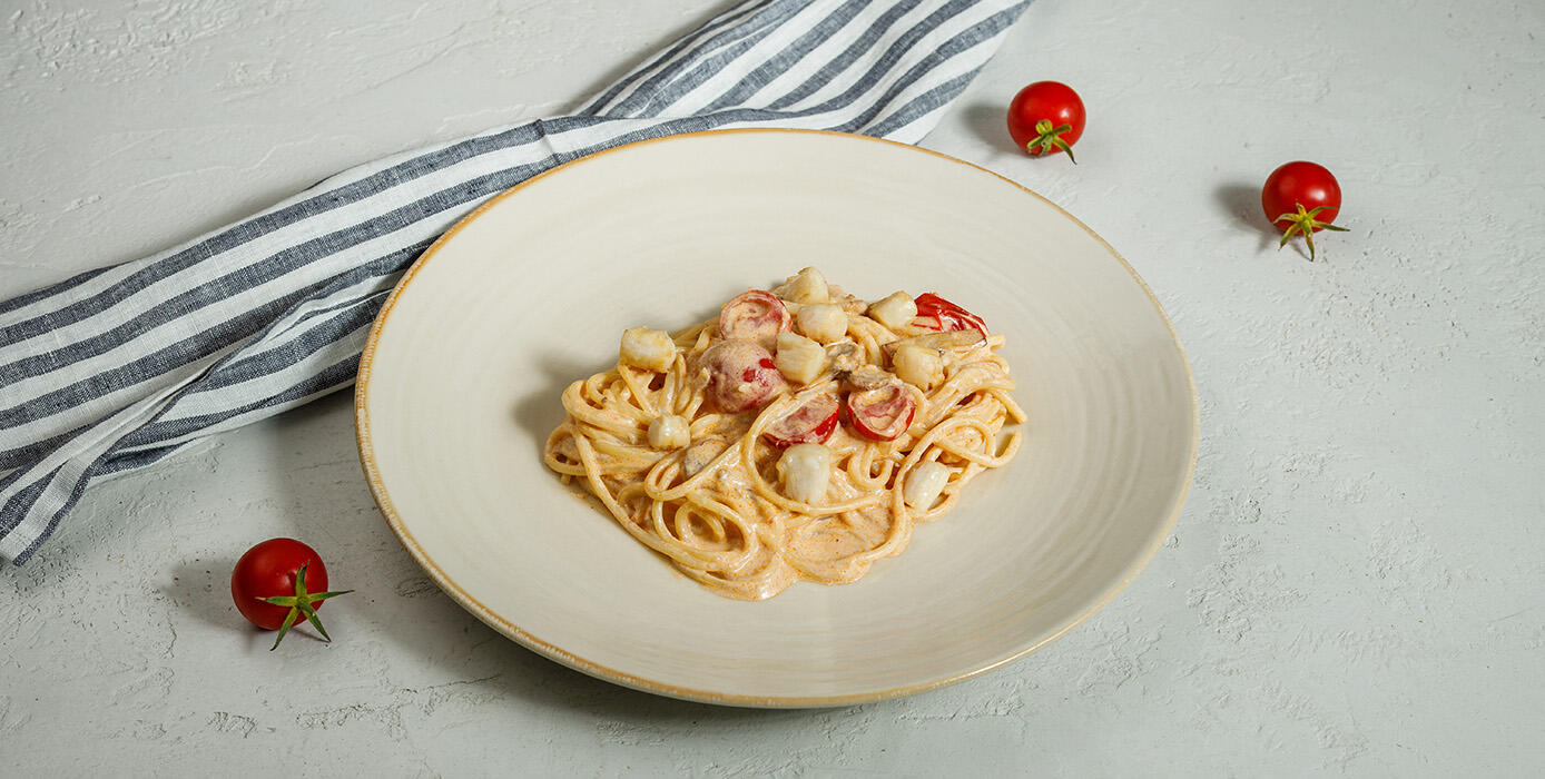 Милти: Спагетти в соусе том ям с мини гребешками