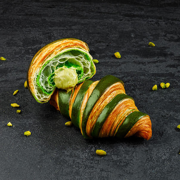 Милти: Круассан с фисташковым кремом