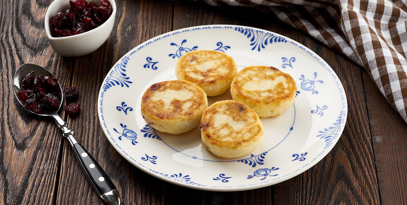 Милти: Сырники с клюквой