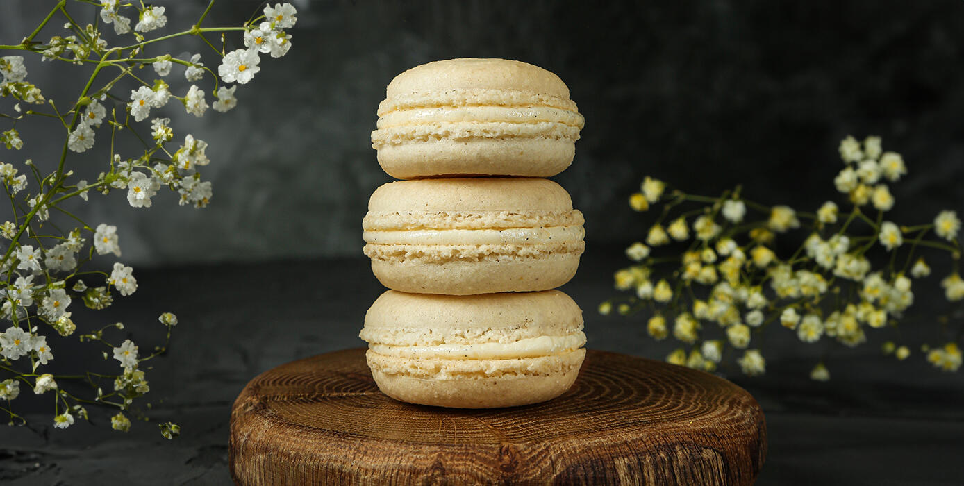 Милти: Набор пирожных макарон «Ваниль»