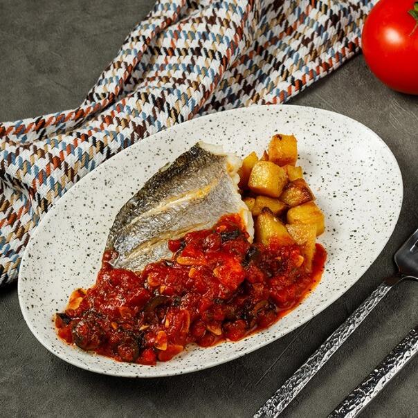 Милти: Филе дорадо на пару в средиземноморском стиле с картофелем
