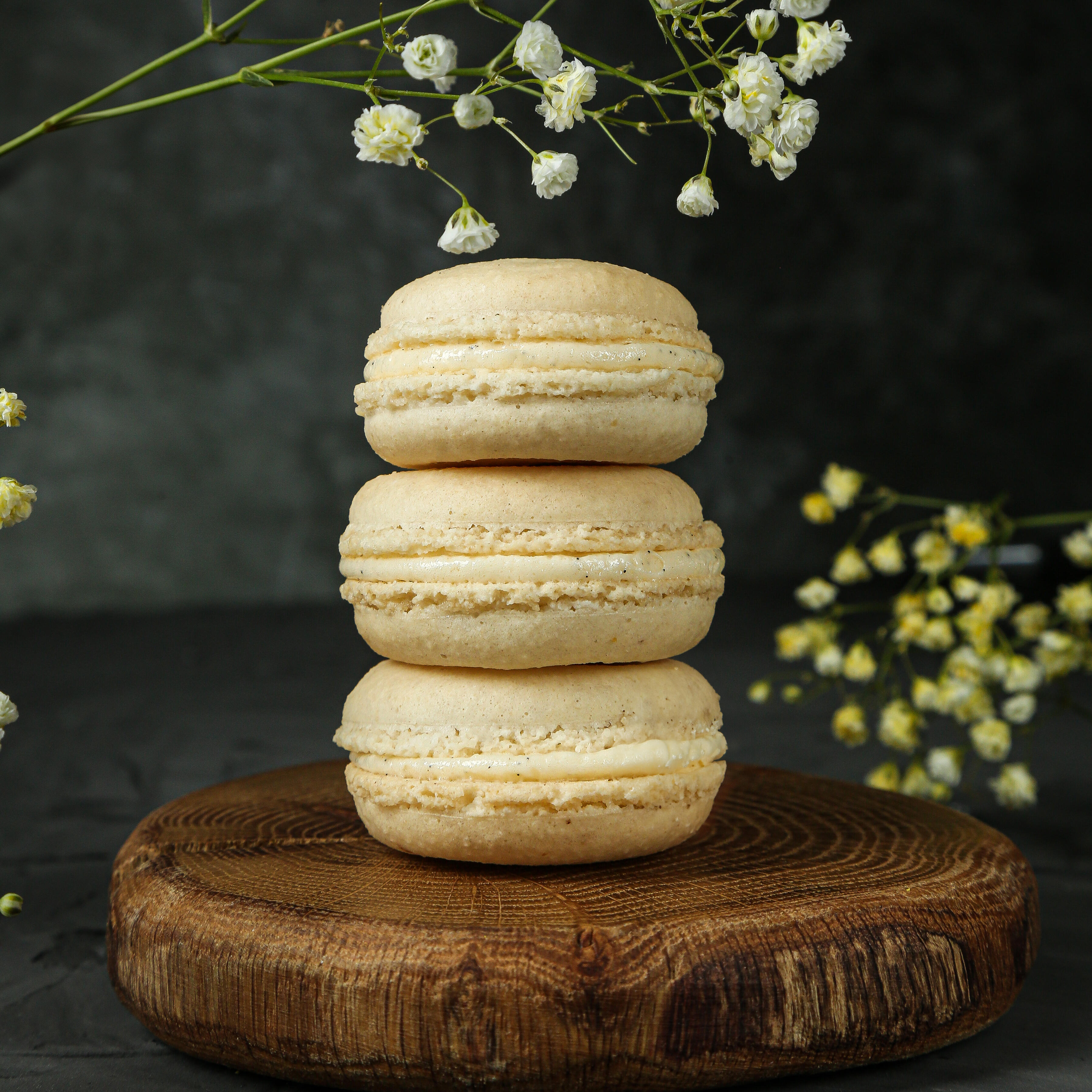 Милти: Набор пирожных макарон «Ваниль»