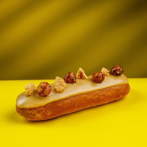 Милти: Эклер с соленой карамелью