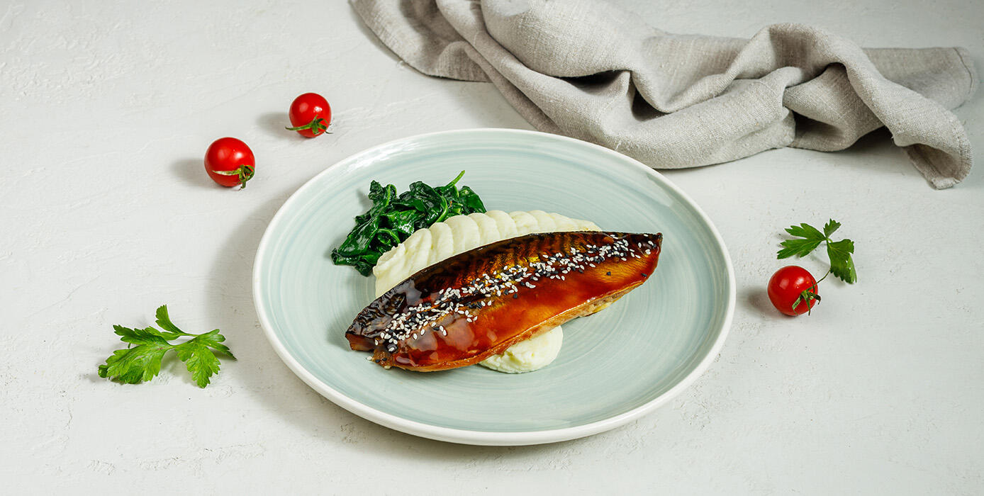 Милти: Филе скумбрии в соусе унаги и картофельным пюре с васаби