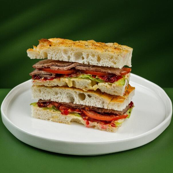 Милти: Фокачча с ростбифом