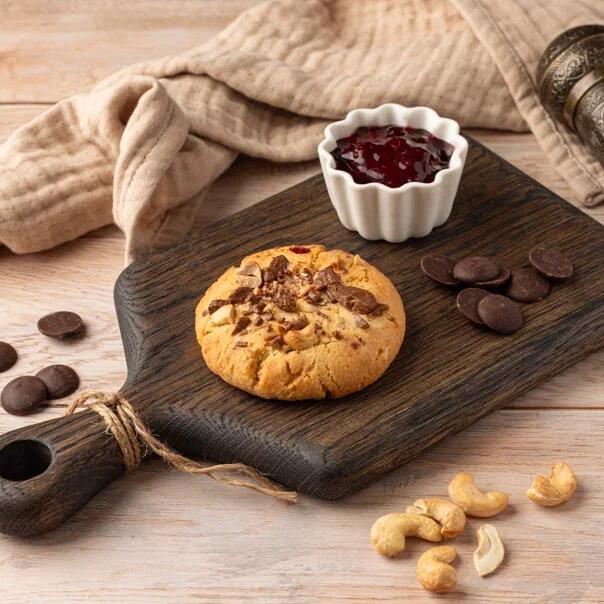 Милти: Печенье с клюквой и орехом кешью