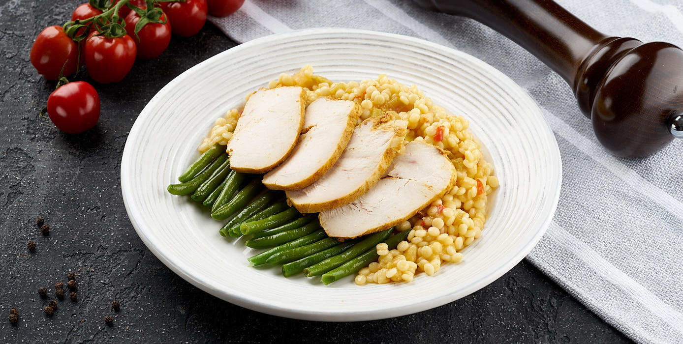 Милти: Куриная грудка с птитимом и зеленой фасолью