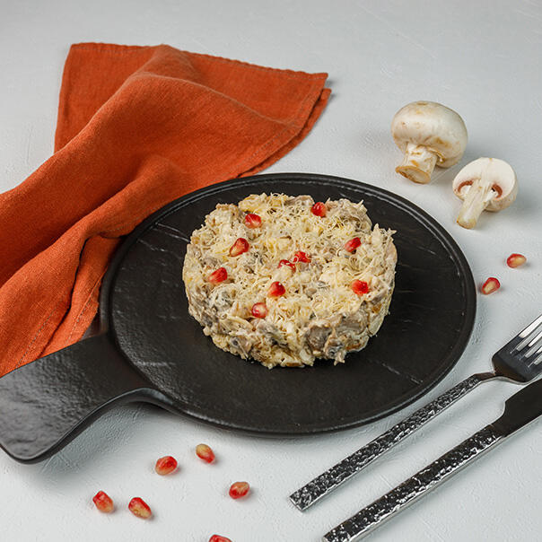 Милти: Зимний салат с курицей и шампиньонами