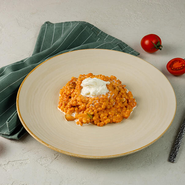 Милти: Птитим с подкопченной форелью и страчателлой