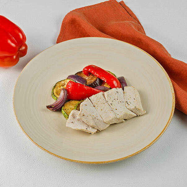 Милти: Филе индейки су-вид с печеными овощами