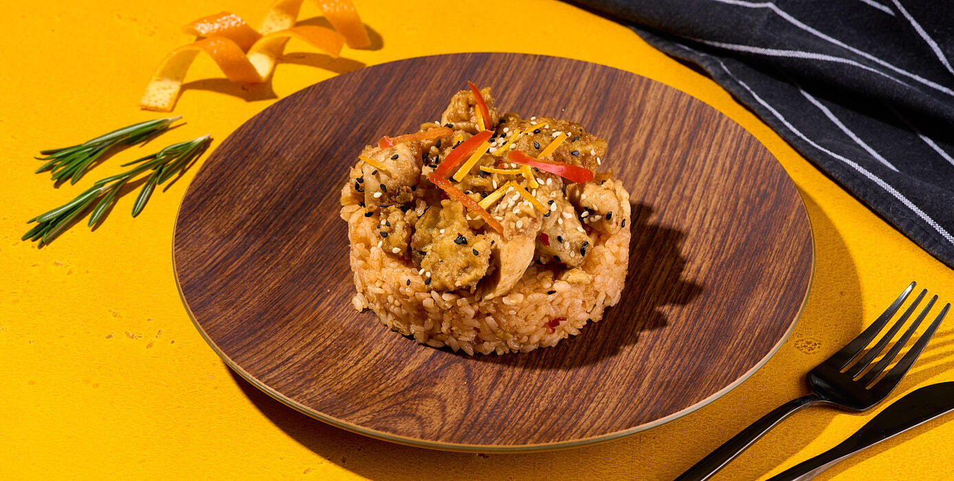 Милти: Сладкая курочка в апельсиновом соусе с рисом
