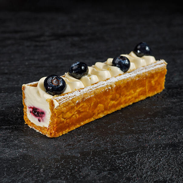 Милти: Мильфей со свежей голубикой