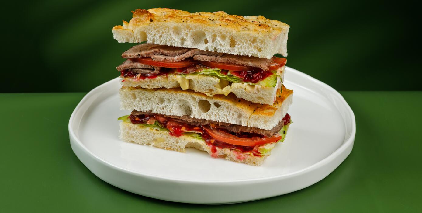 Милти: Фокачча с ростбифом