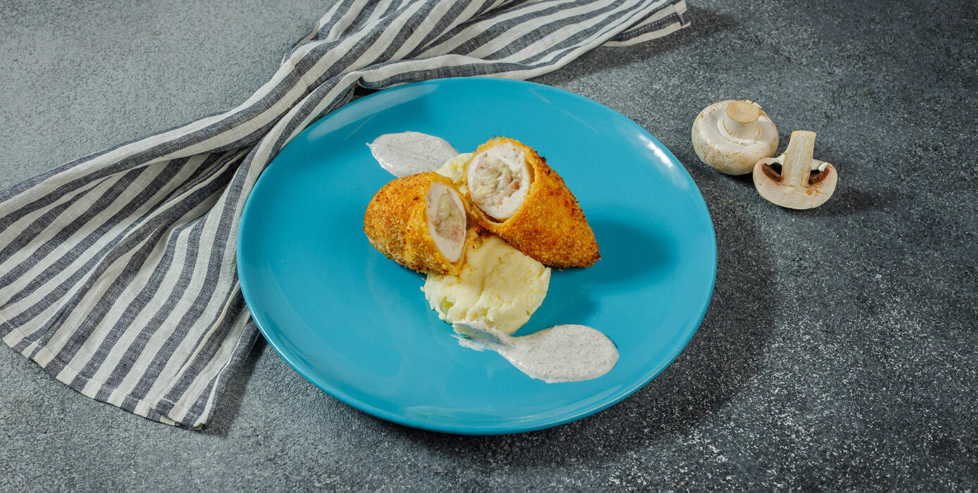 Милти: Кордон блю с картофельным пюре и трюфельным соусом