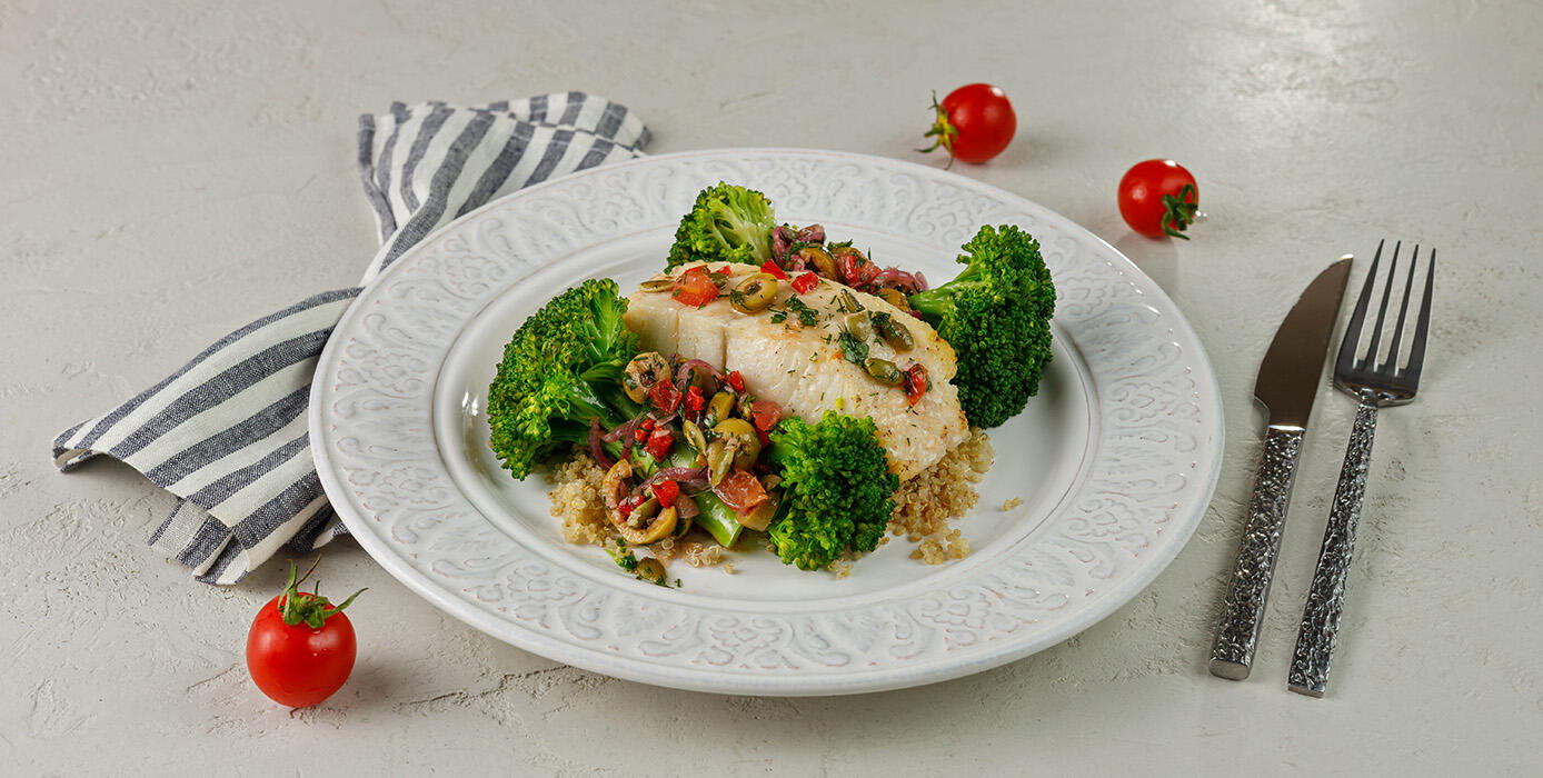 Милти: Филе зубатки в средиземноморском стиле с брокколи и киноа
